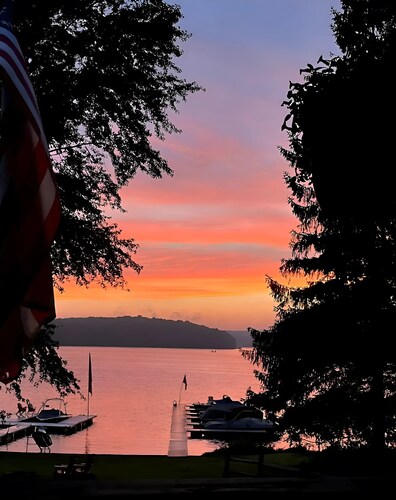 Sunset View: Lakefront Pet-Friendly + Hot Tub + Dock