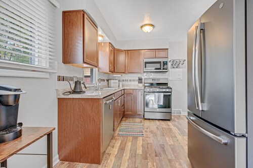 Cozy 3BR Near UofM, EMU, Restaurants, & Nightlife