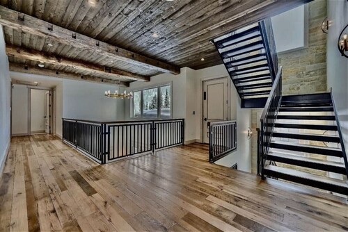 The Grand Timbers - Luxury Ski-in/Ski-out Home with Mountain Views