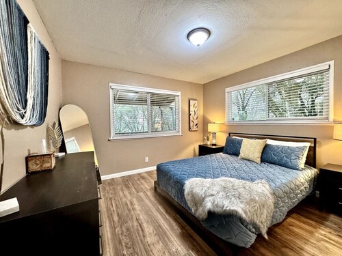 Wine Country Retreat - Monarch Trails