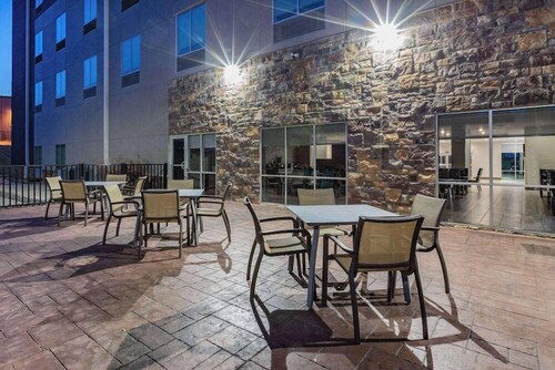La Quinta Inn & Suites by Wyndham Jackson/cape Girardeau
