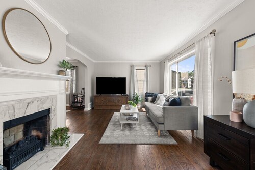 Cozy 3-Bedroom Near Cleveland