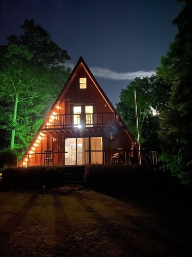 A- frame on 5 acres 5 mins from large lake.