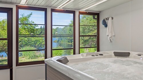 Simply Shores by Avantstay Private Beach + Dock Lake Overlook