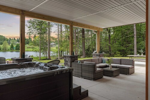 Nittany Cabin by Avantstay Lakefront, View, Firepit