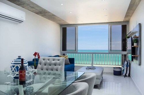 Esperanza Beach 2BDR 2B Oceanfront Pool