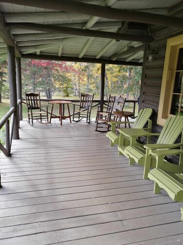 Cottage on 800 acres of land 6 km of river. Very quiet and peacful getaway