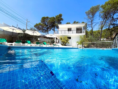 Casa tranquila en las montañas de sitges