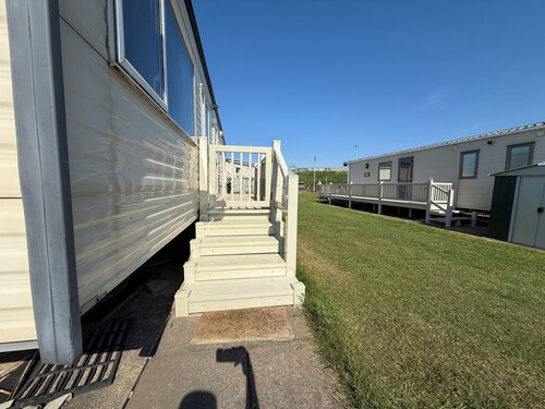 8 Berth Caravan On Coastfields Leisure, Dog & Family Friendly