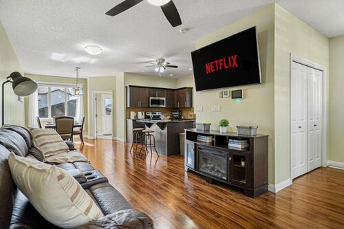5BR Home » AC » Henday Access » King Bed » Netflix