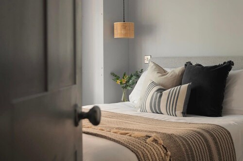 St Catherine s Hospital - Superior Apartment