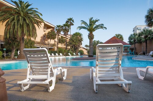 DolphinSmile 3 Pools Panorama View! W/D CLEAN!