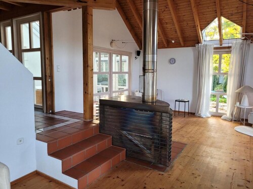 Holiday Home 'Lichtdurchflutetes Architektenhaus' with Mountain View, Terrace and Wi-Fi