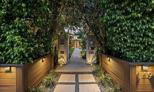 Wilton Manors Stunning Gated Oasis