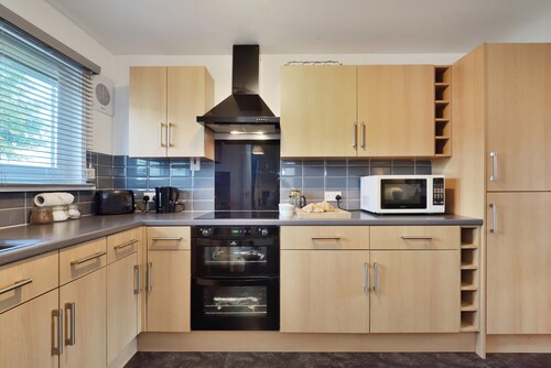 Large 2-BR | City Home | Free Parking | Sleeps 6