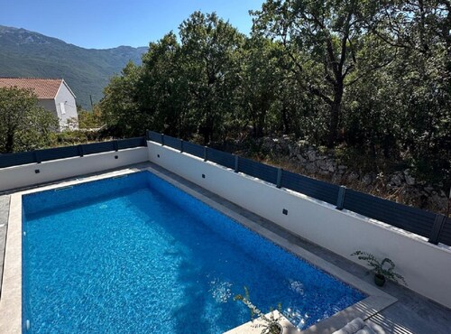 Apartment Ivan With Pool