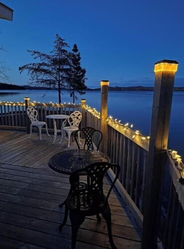 Skipper's View Cottage by the Sea - Pet Friendly!