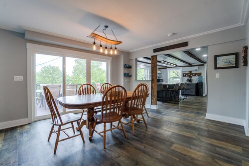 Boondock Retreat on Seneca Lake wine trail.  Pet friendly with EV charger