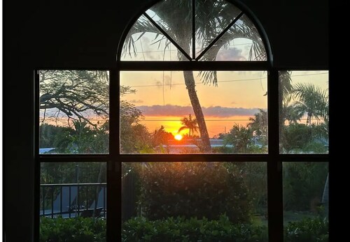 Luxurious Villa with Pool, Close to Sanibel Island