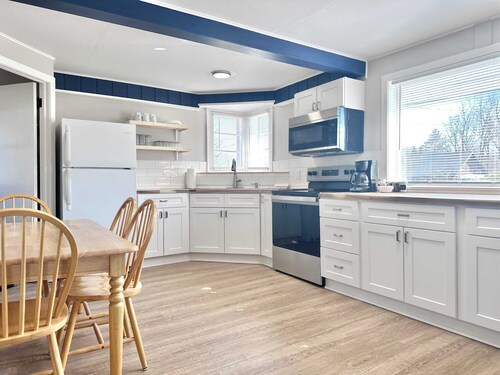 Star Gate Cottage #17 Indian River, MI