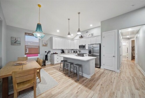 Modern luxury beach House one block from the Beach. Dog Friendly.