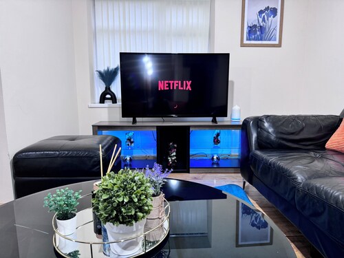 The Rich Living Apartment