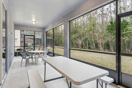 Spectacular New Home With Lots of Parking Near I95 Exit 284