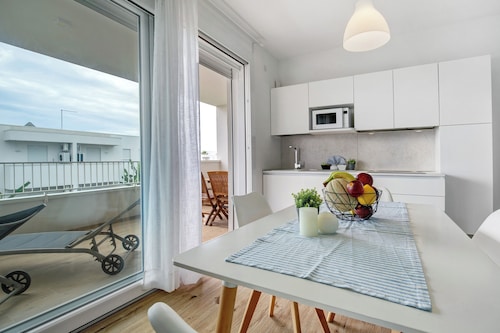 Ferienwohnung 'Deluxe 7' mit Gemeinschaftsgarten, WLAN und Klimaanlage