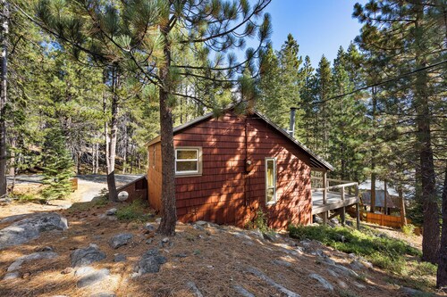 Donner Lake Cabin Near Sugar Bowl and Royal Gorge on Old Hwy 40!