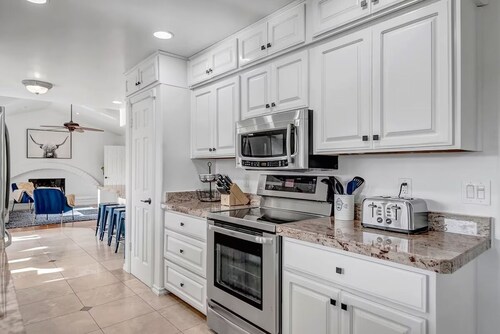 Welcome to Scottsdale Casa De Azul, located in the Scottsdale/Paradise Valley