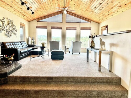 Eagle Point Getaway - Horse & Pet friendly