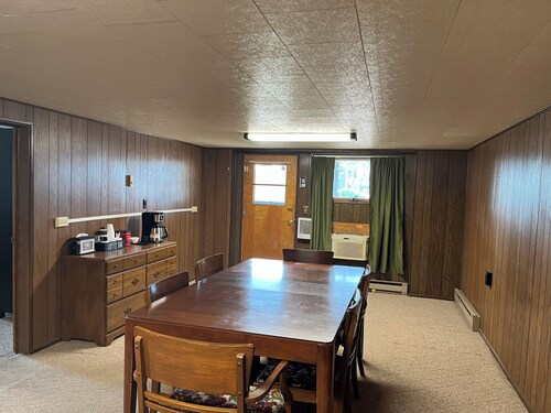 Jake's Corner Motel
