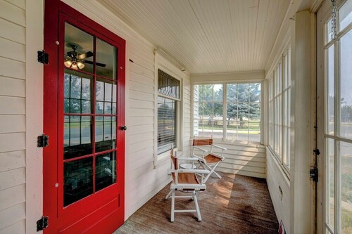 Historic Sheridan Retreat – Cozy 2BR Centrally Located