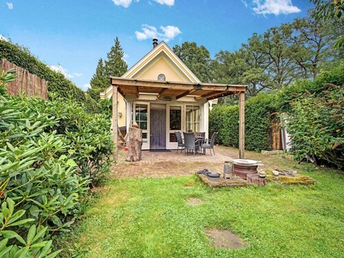 Fijn vakantiehuis met jacuzzi en grote tuin