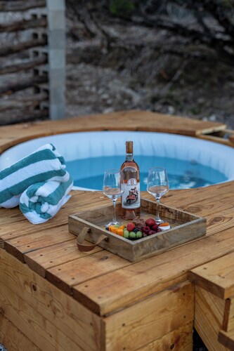 The Elegant Casa Agave. 
HOT TUB minutes from Fredericksburg