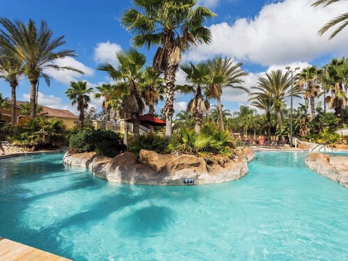 4BR Family Resort Near Disney & Universal – Spacious & Fun for Everyone!