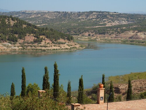 Alcanacia