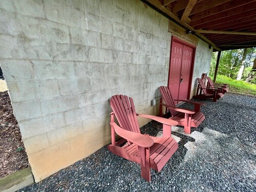 Trout Lily Cabin - Lansing, NC