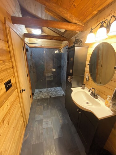 Charming 2 bedroom cabin on Toledo Bend