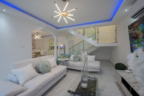 Tuscany Sun Villa at Legacy Townhouse