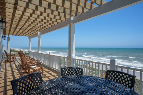 Welcome to Paradise NEW Incredible 9 BR Ocean Front S 37 Pool+HOT TUB+Tikki BAR!