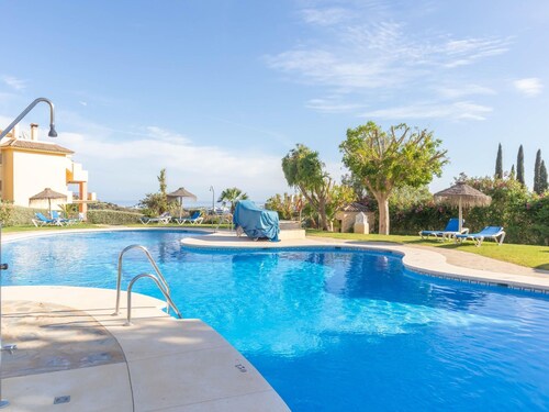 Premium Apartment in Benahavis With Balcony