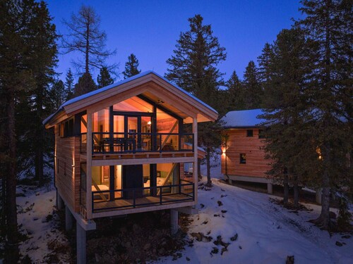 Lavish Chalet With hot tub