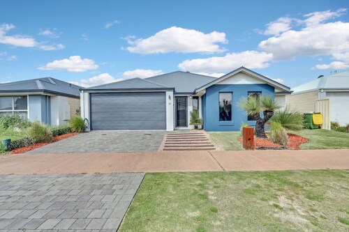 Cooinda Happy Place — 3BR Home with Pool