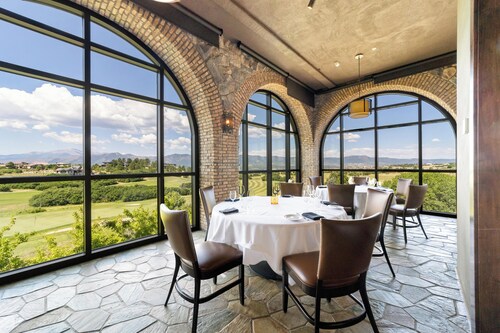 Flying Horse Resort & Club