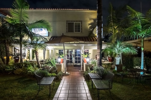 Crown City Inn