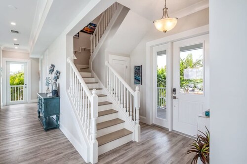 Mastway House by Brightwild Pool Dock