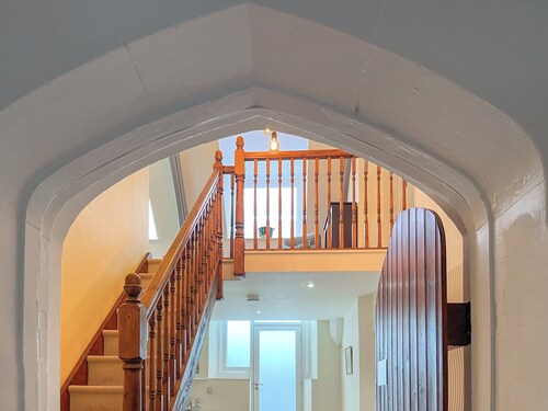 3 bedroom accommodation in Dorchester