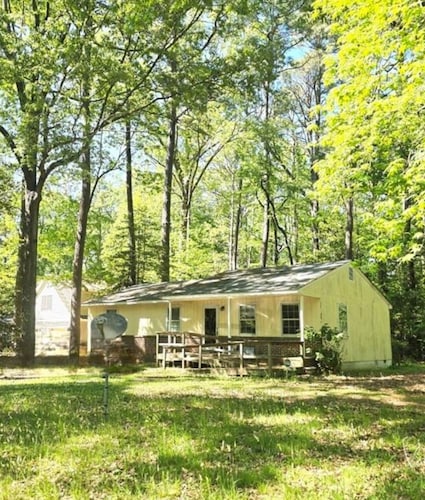 Charming 3-bedroom house with WiFi, AC& heat in peaceful Reedville