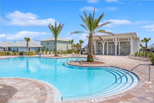 Luxury Home w/ Golf Cart, Heated Pool, Bikes, Beach Equipment, & Pet Friendly!